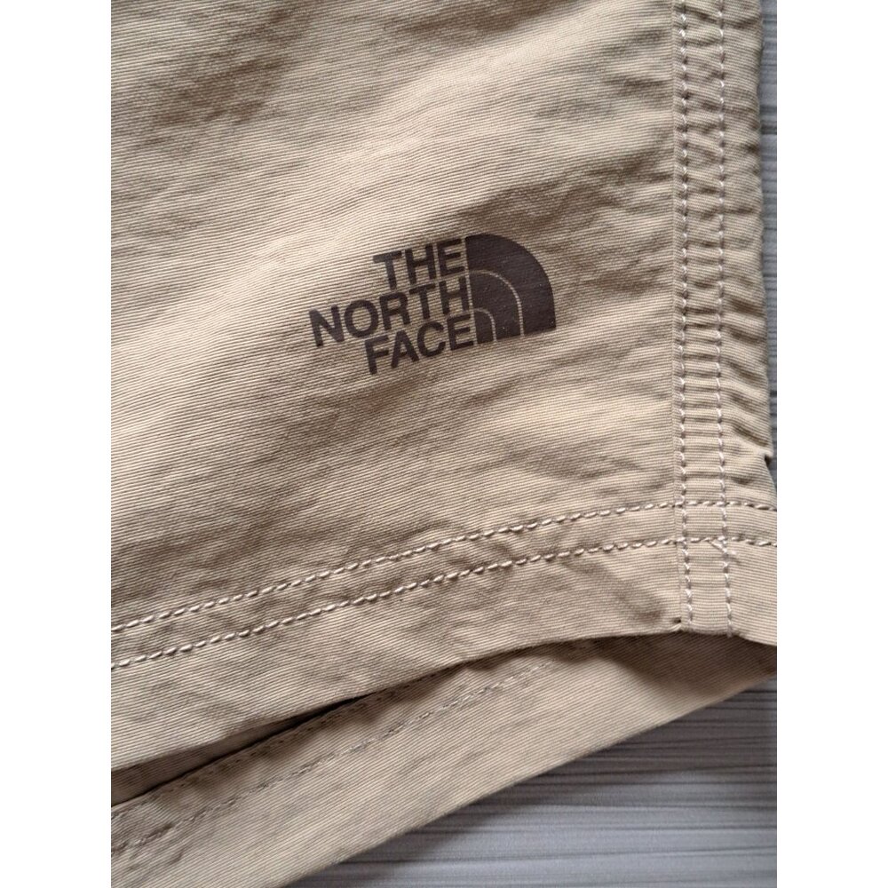 The North Face Mens XXL Beige Cargo Shorts Size Adjustable Waist Outdoor Hiking - Picture 2 of 10